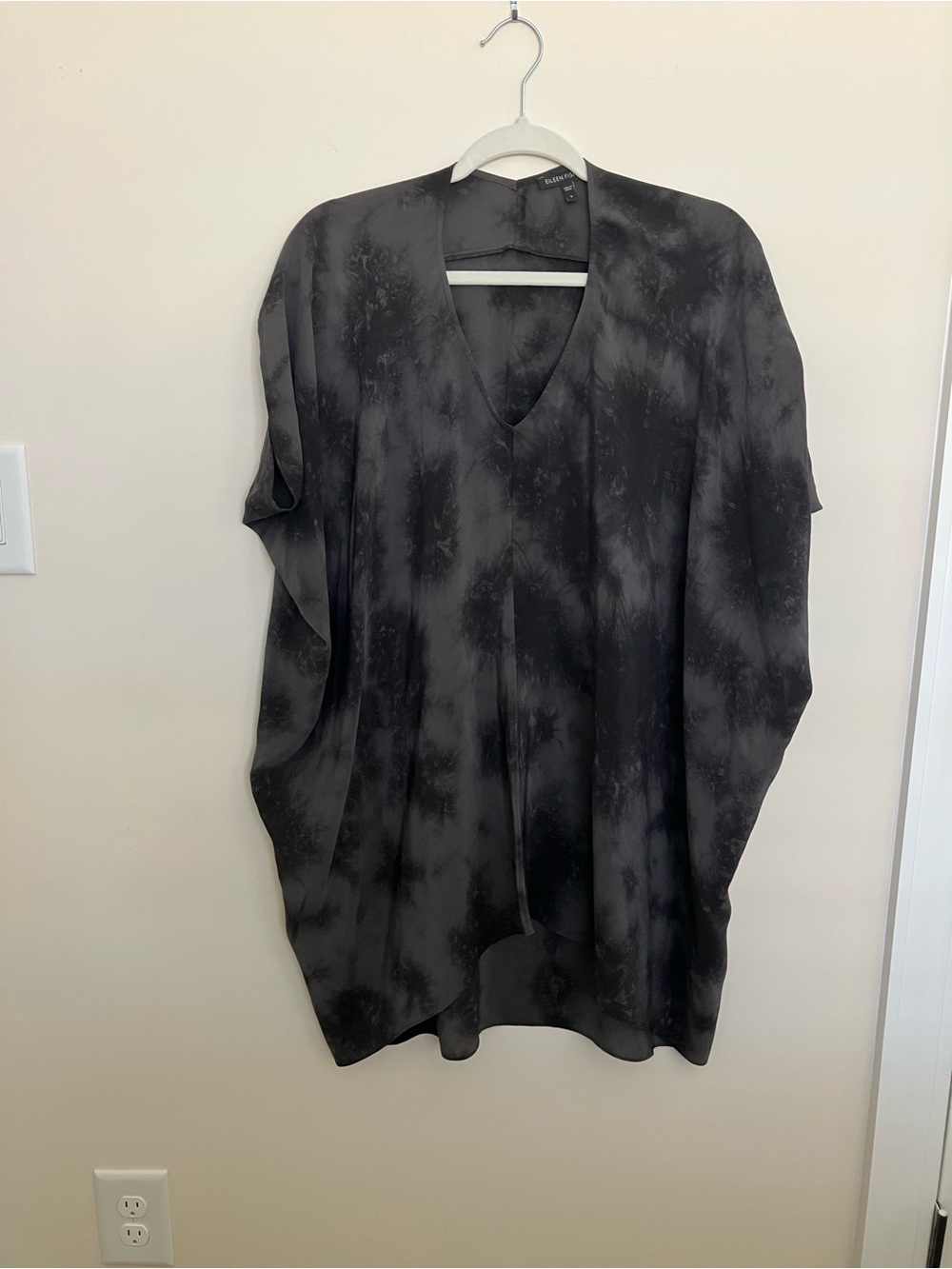 Eileen Fisher 100% Silk Black Charcoal Tie-Dye V-Neck Tunic